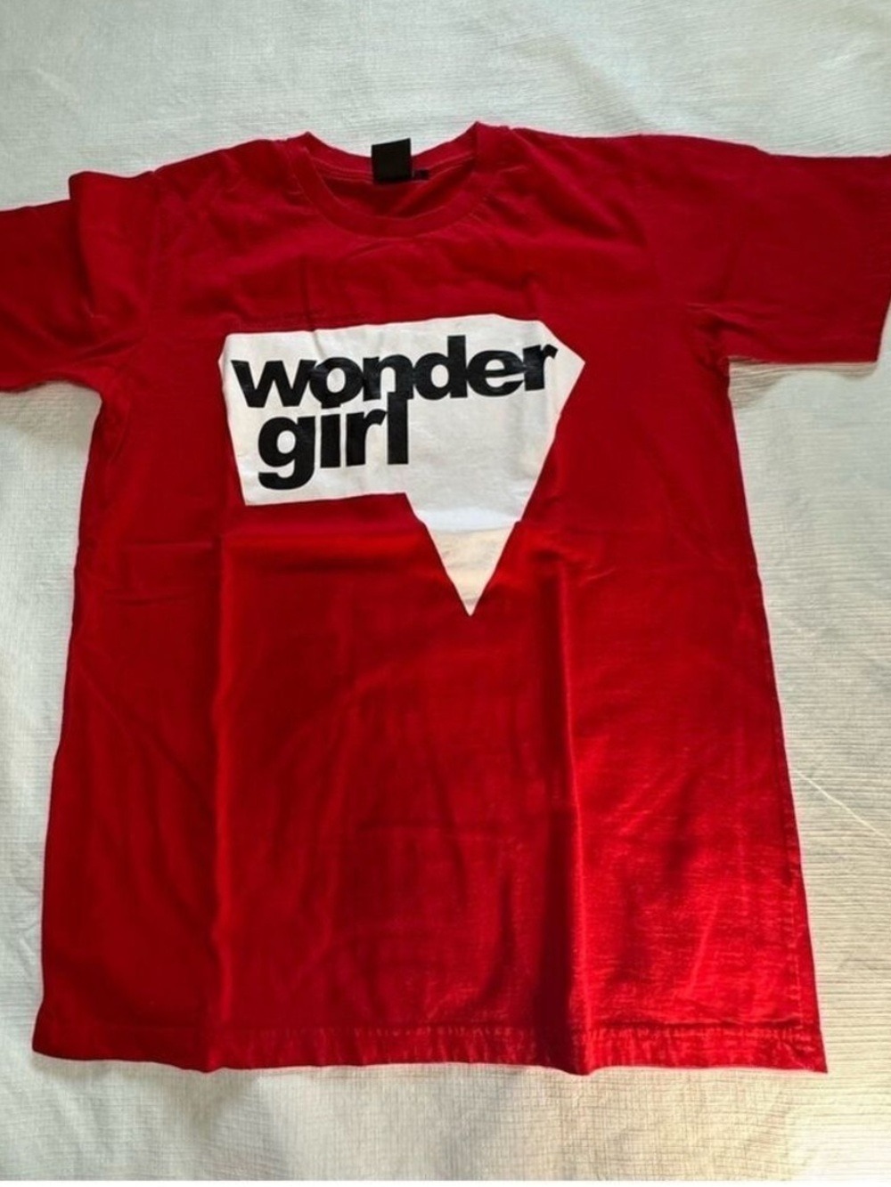 Wonder Girl Red Short Sleeve Tee Medium